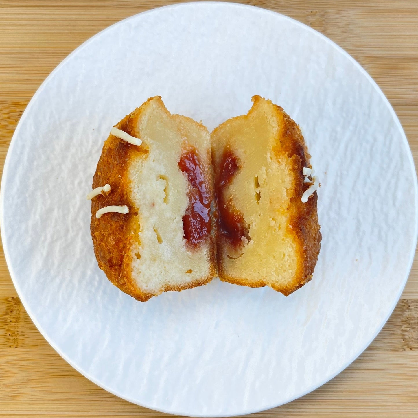 MOCHI CAKE (GUAVA)