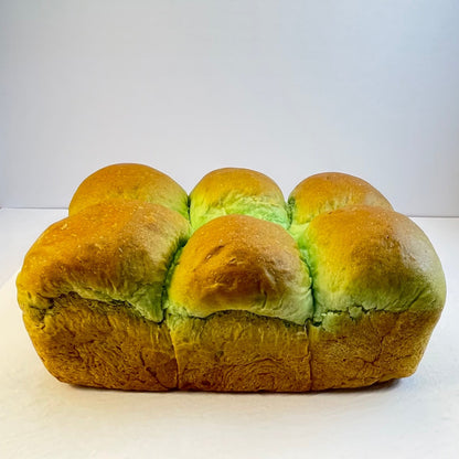 PANDAN MILK BREAD W/COCONUT